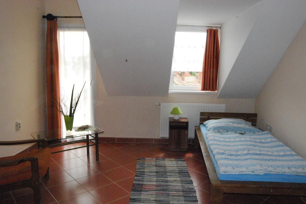 Hotel Karavan Panzio Kecskemét Pokoj fotografie