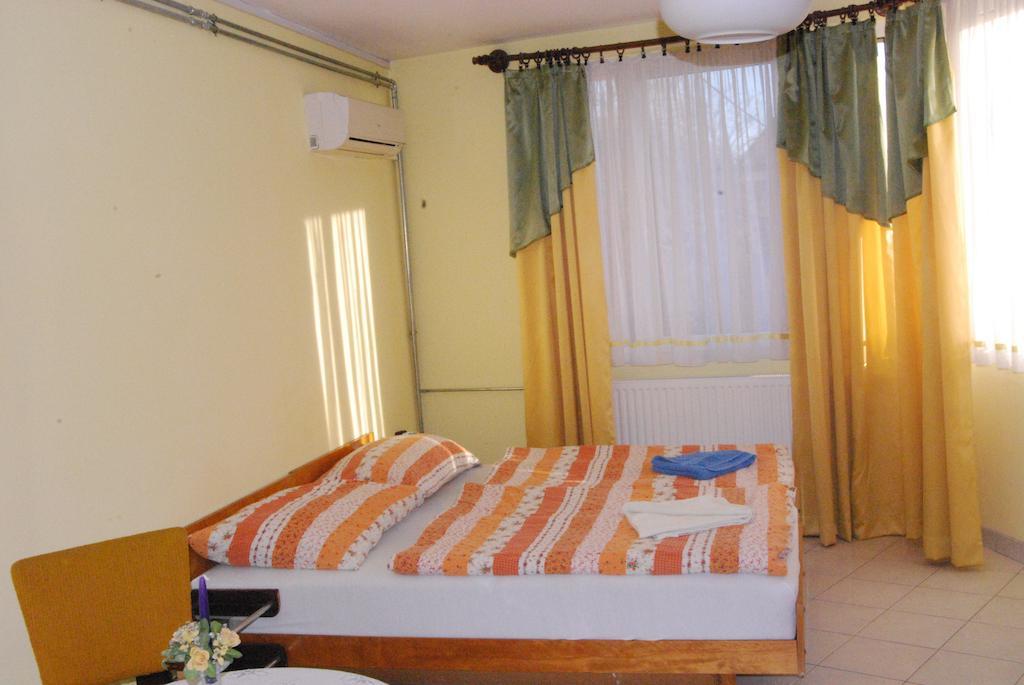 Hotel Karavan Panzio Kecskemét Pokoj fotografie